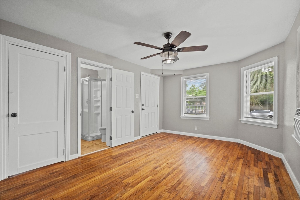 4020 Avenue O 1/2 - Photo 7