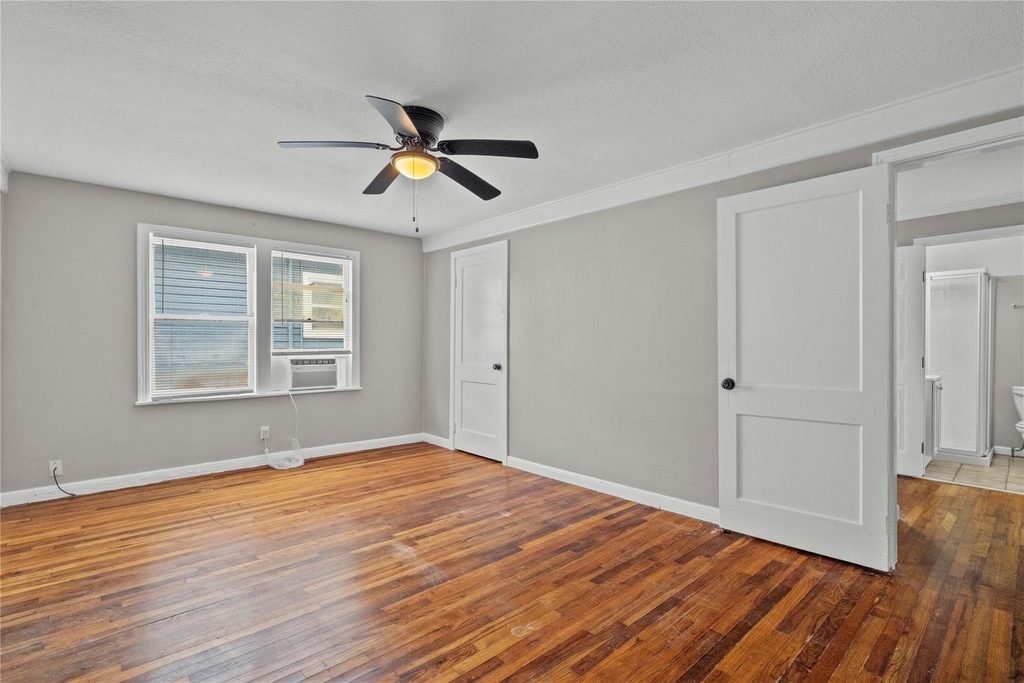 4020 Avenue O 1/2 - Photo 3