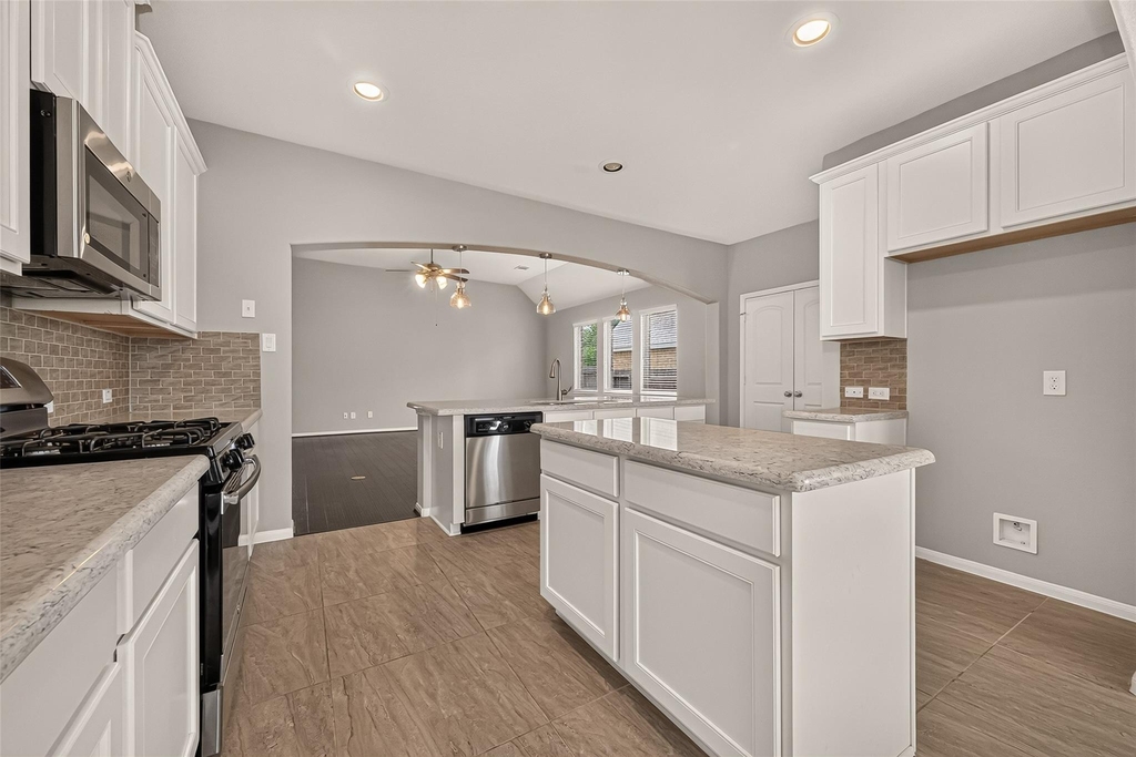 18590 Legend Oaks Drive - Photo 13