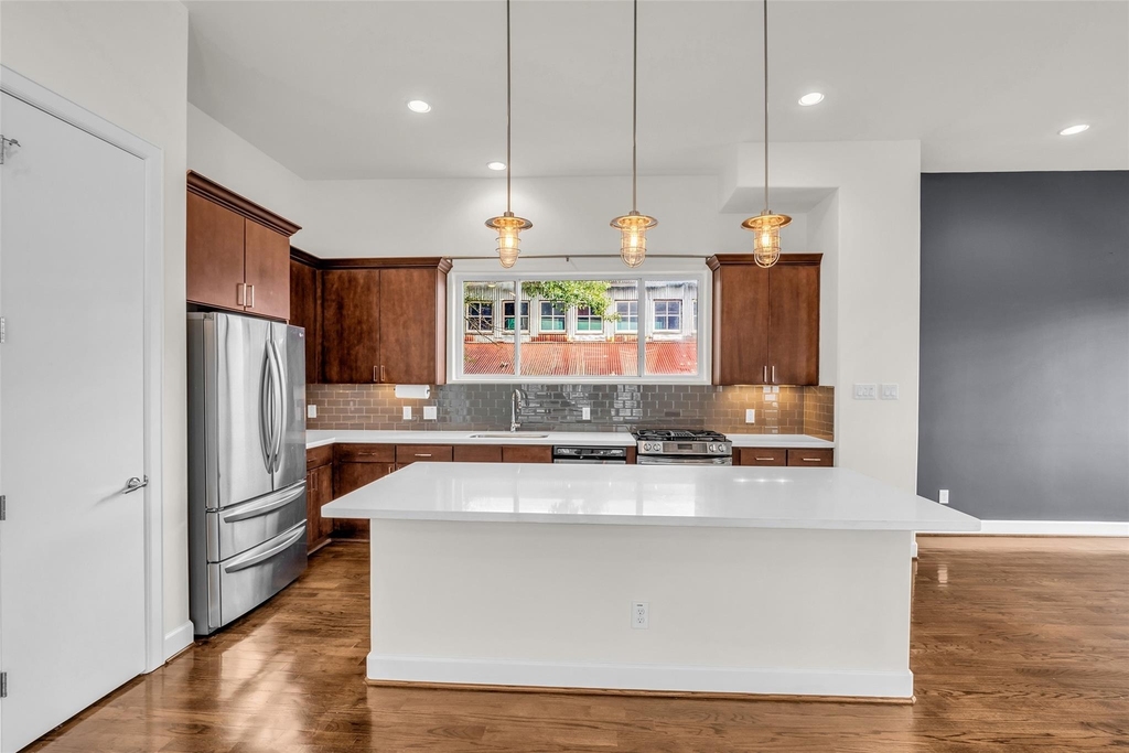 1513 Spring Street - Photo 6