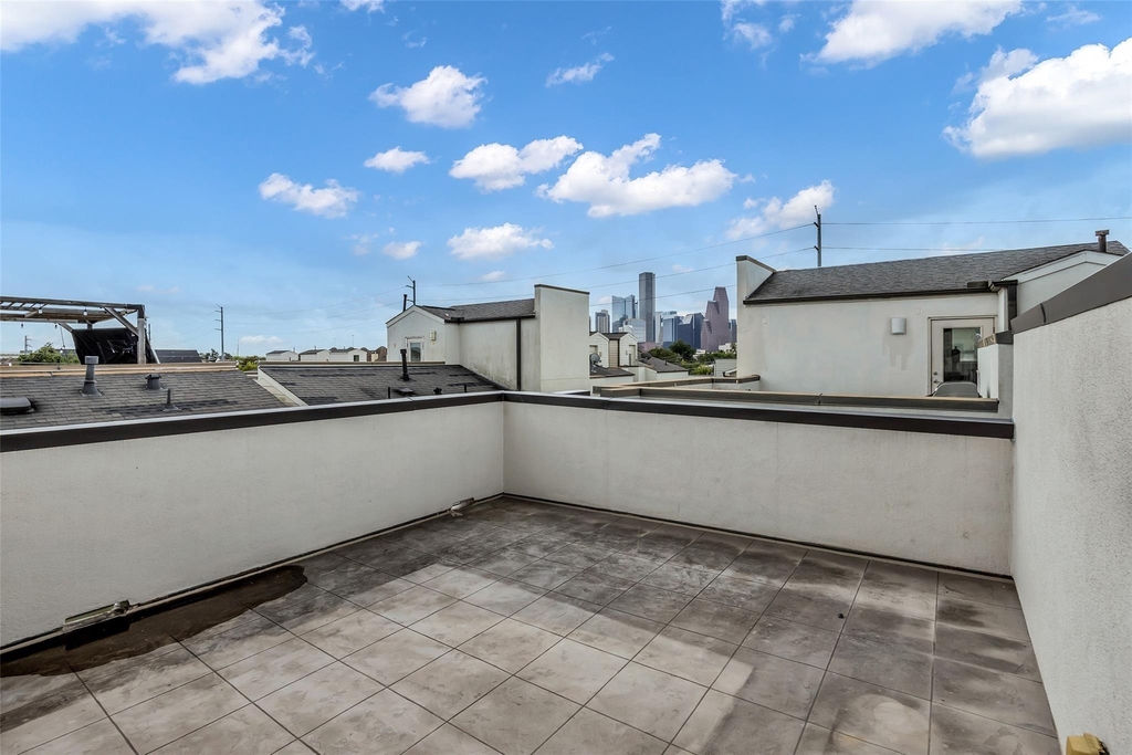 1513 Spring Street - Photo 4