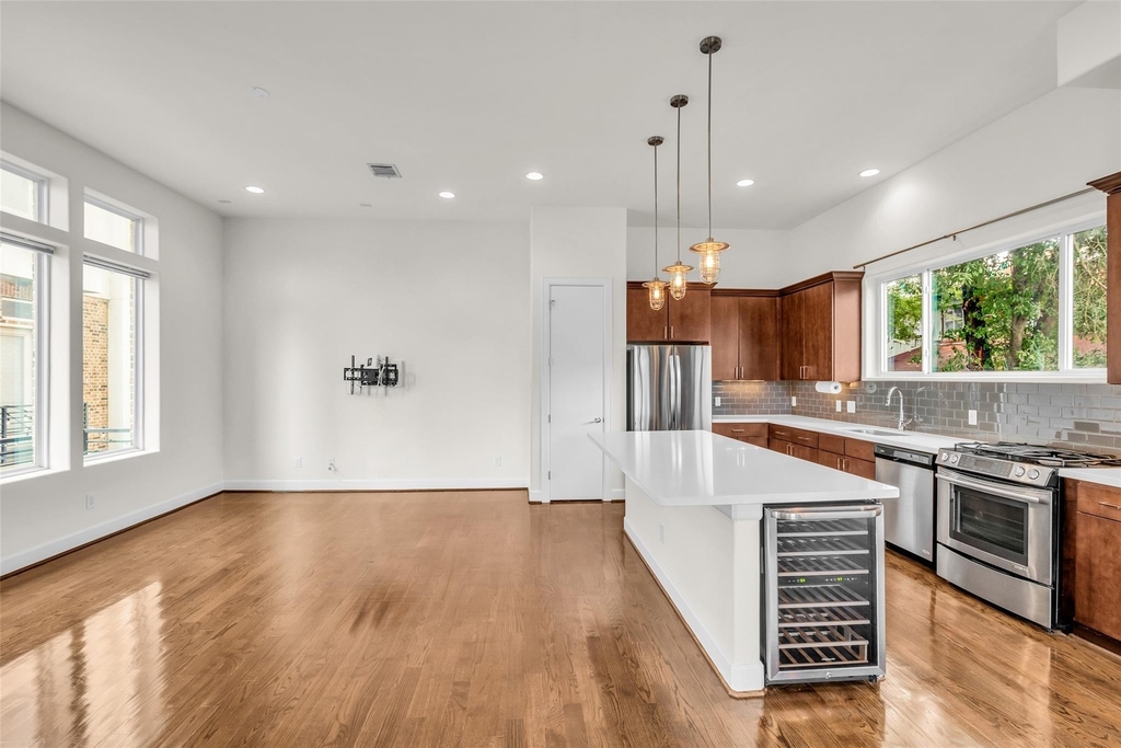 1513 Spring Street - Photo 8