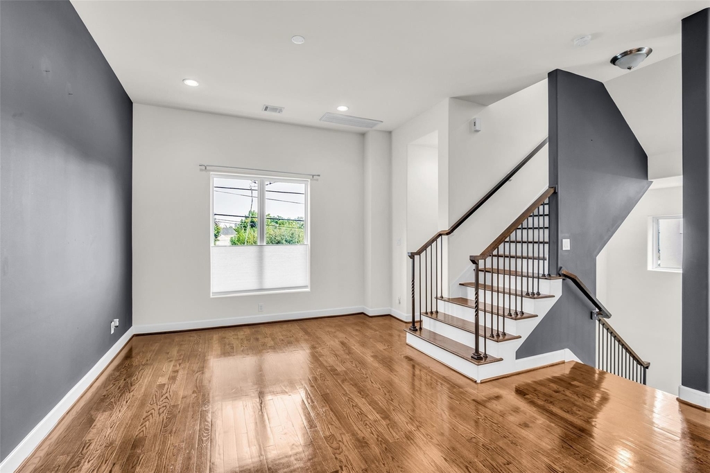 1513 Spring Street - Photo 16
