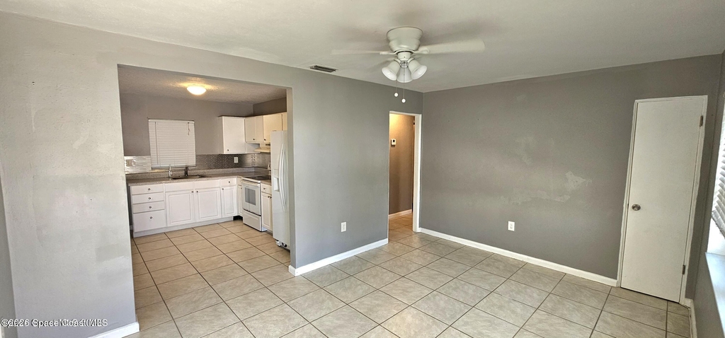 9 Carmalt Street - Photo 3