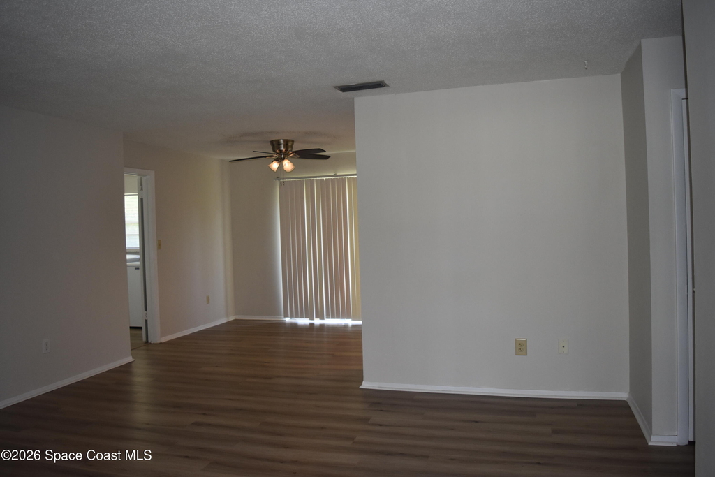 987 Burn Drive Ne - Photo 3