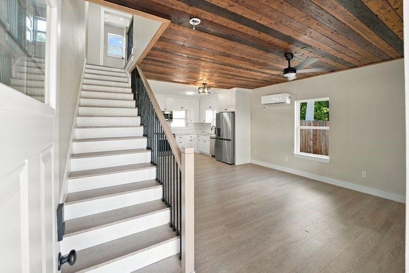 1720 Pasadena Street - Photo 4