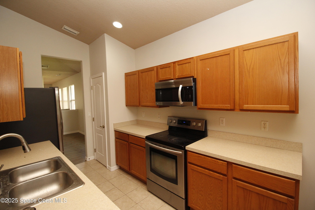 1010 Venetian Drive - Photo 6
