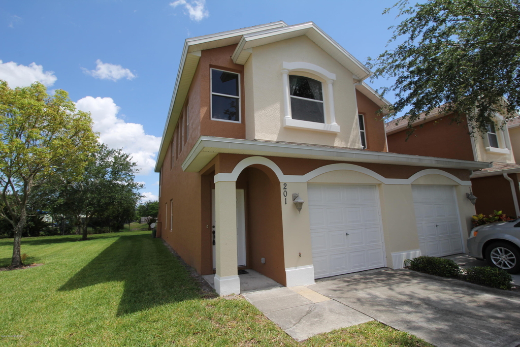 1010 Venetian Drive - Photo 0
