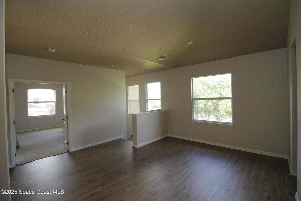 1010 Venetian Drive - Photo 13