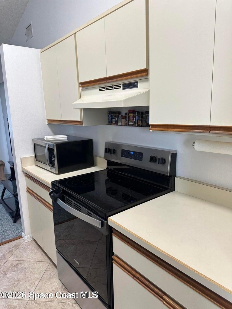 706 Beach Park Lane - Photo 3
