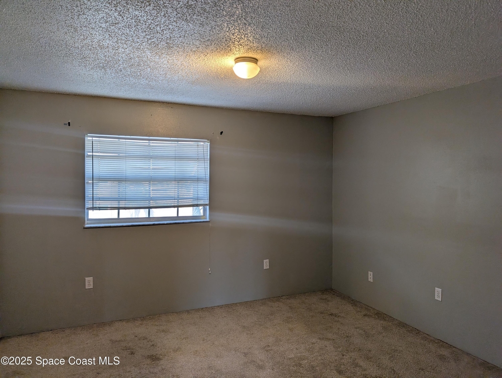 269 Ulster Court - Photo 2