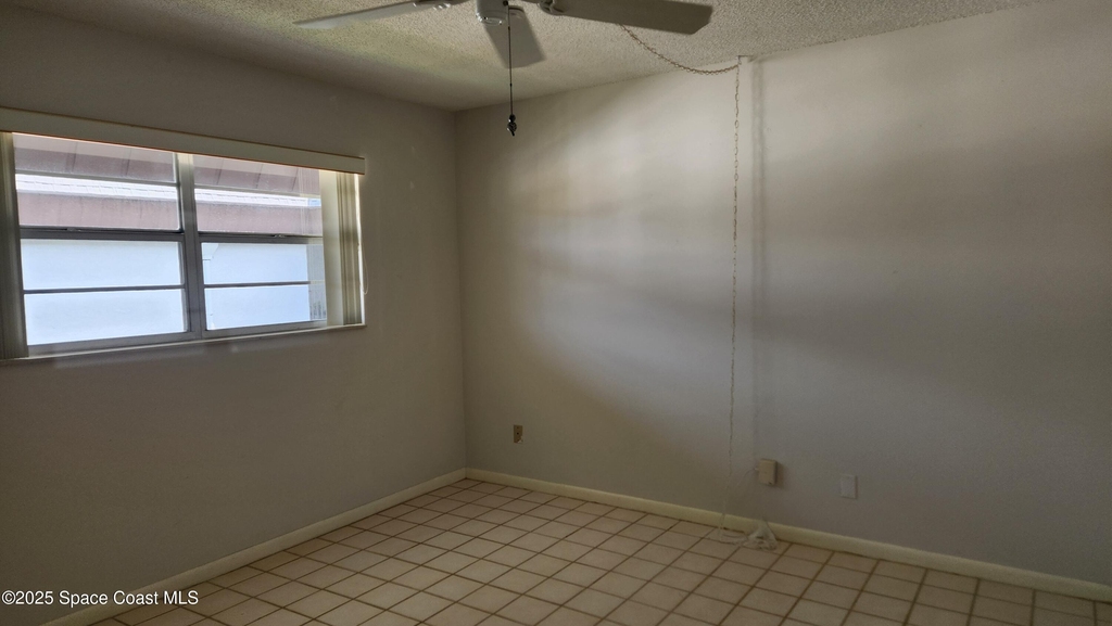 725 Port Malabar Boulevard Ne - Photo 6