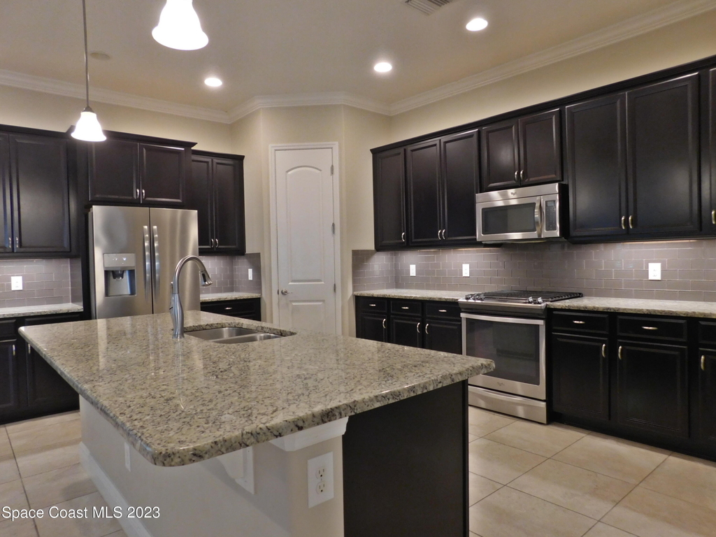 2242 Rodina Drive - Photo 6