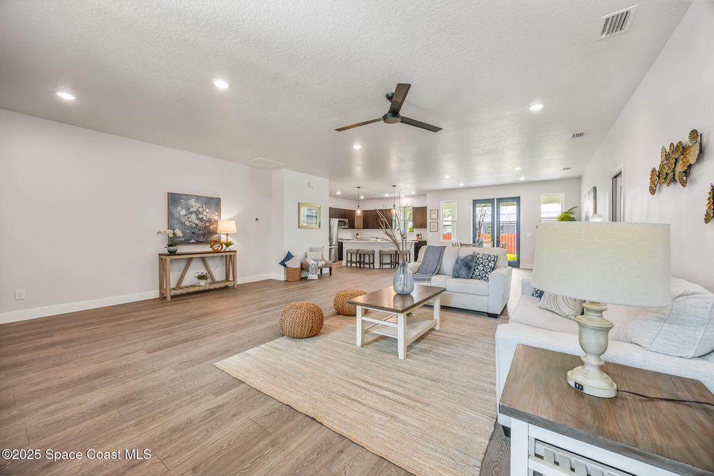 731 Banyan Street Sw - Photo 3