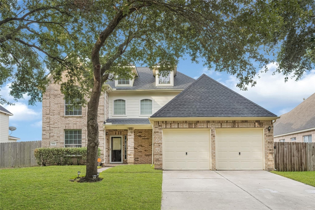 7314 Wooded Lake Lane - Photo 1