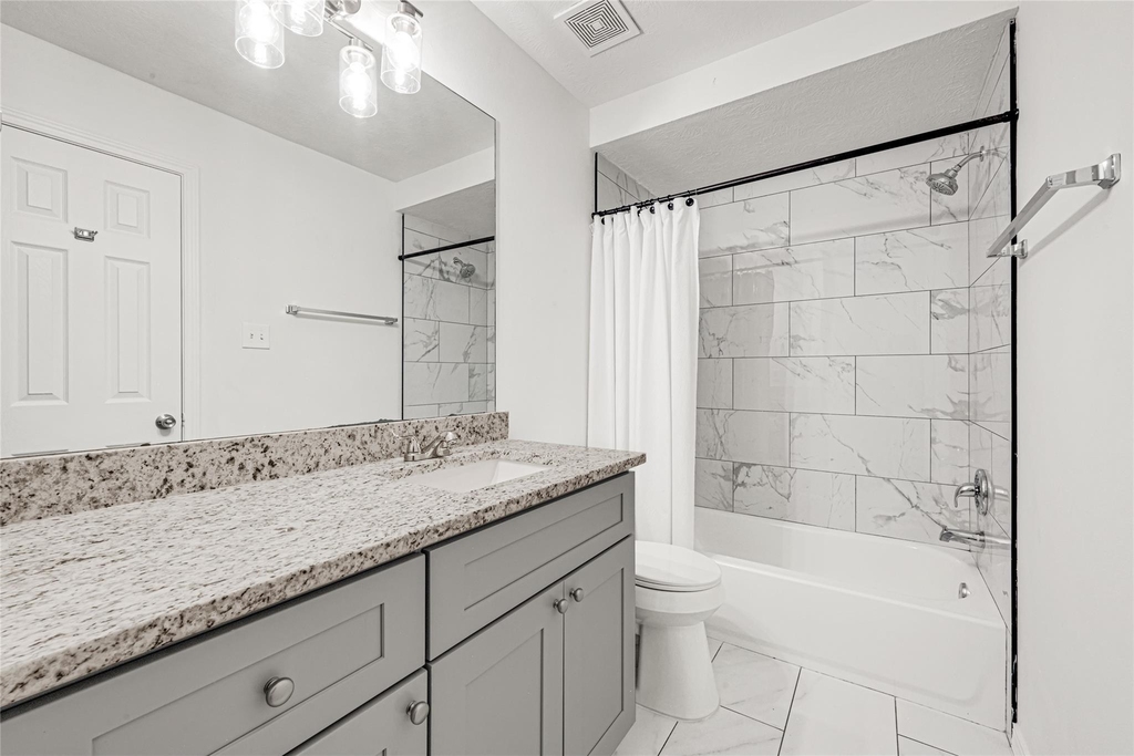 7314 Wooded Lake Lane - Photo 32