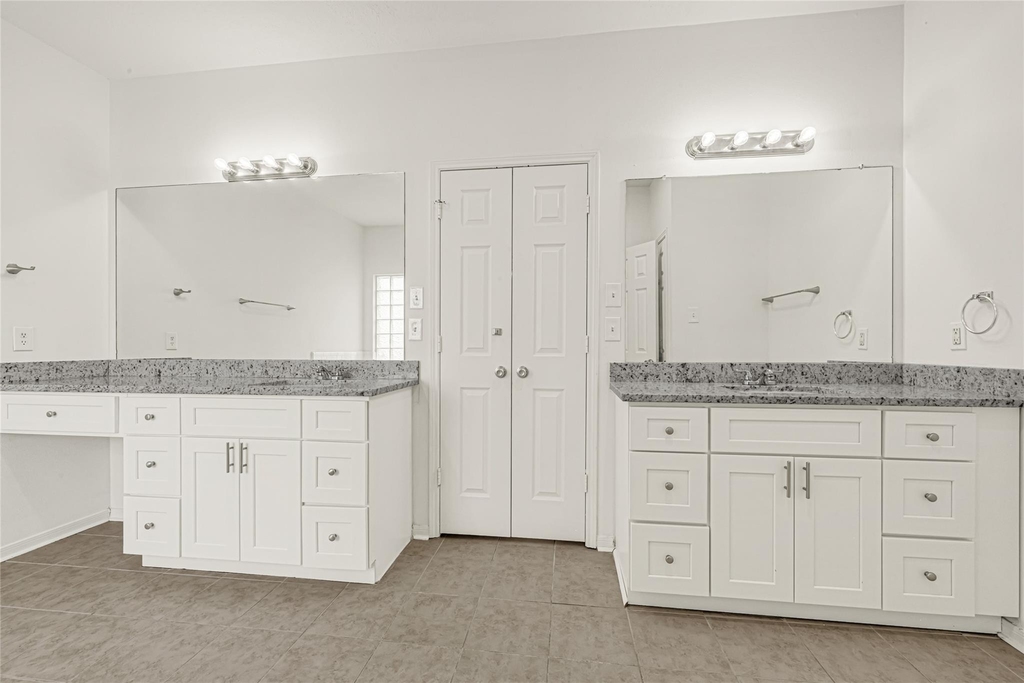 7314 Wooded Lake Lane - Photo 24