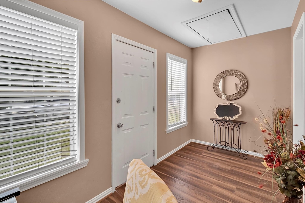 1307 11th Street - Photo 7
