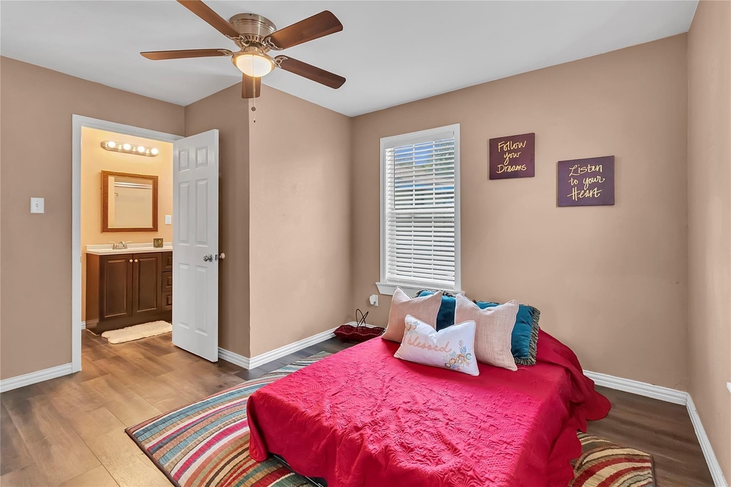 1307 11th Street - Photo 8