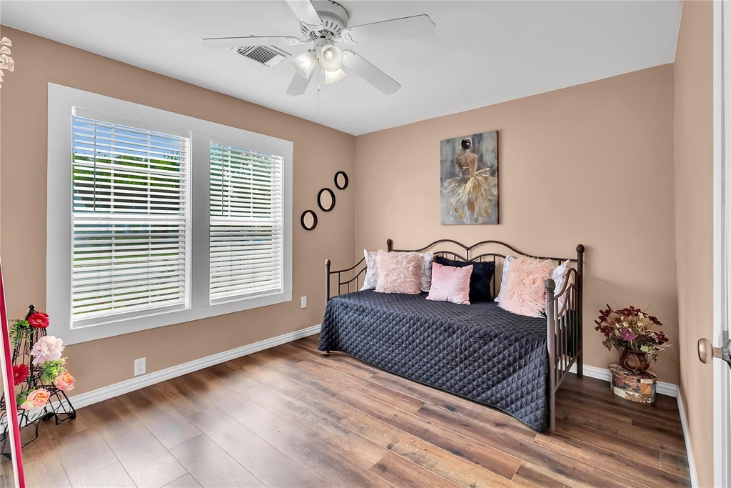 1307 11th Street - Photo 13