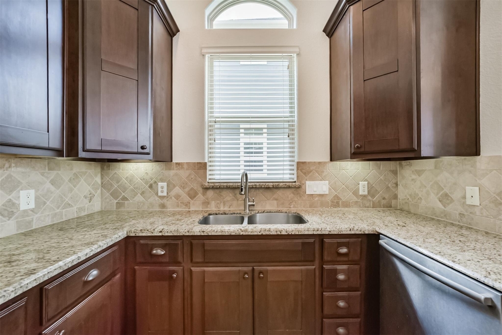 2016 Sabine Street - Photo 14