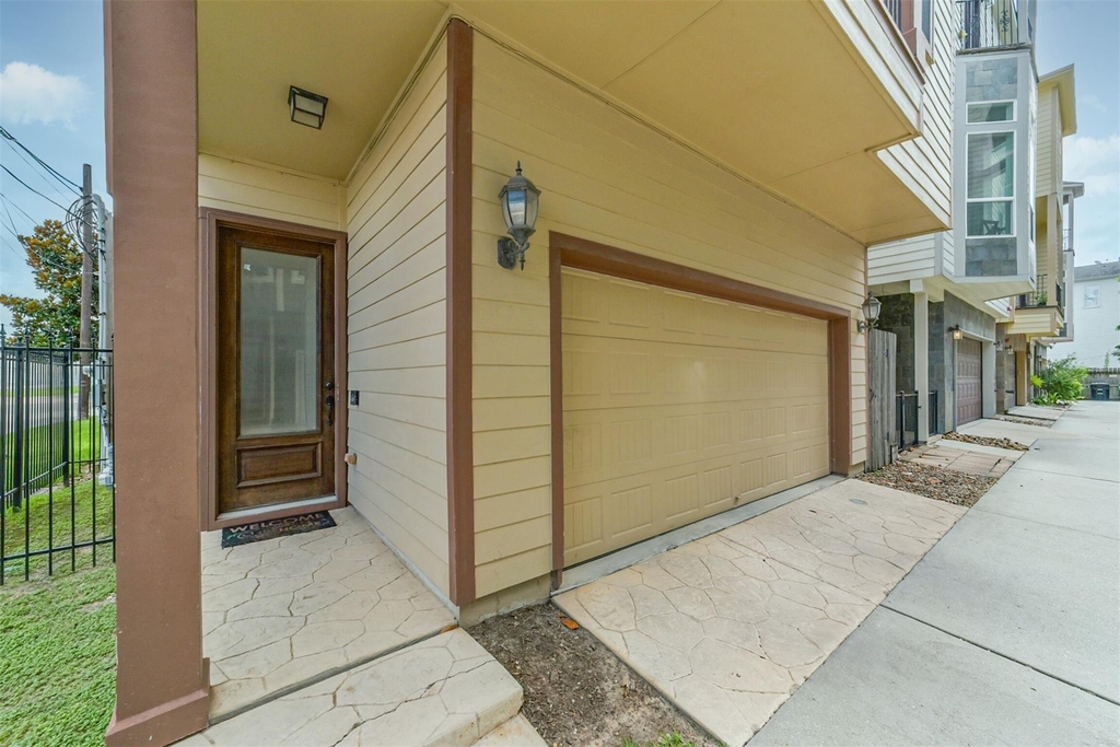 2016 Sabine Street - Photo 28