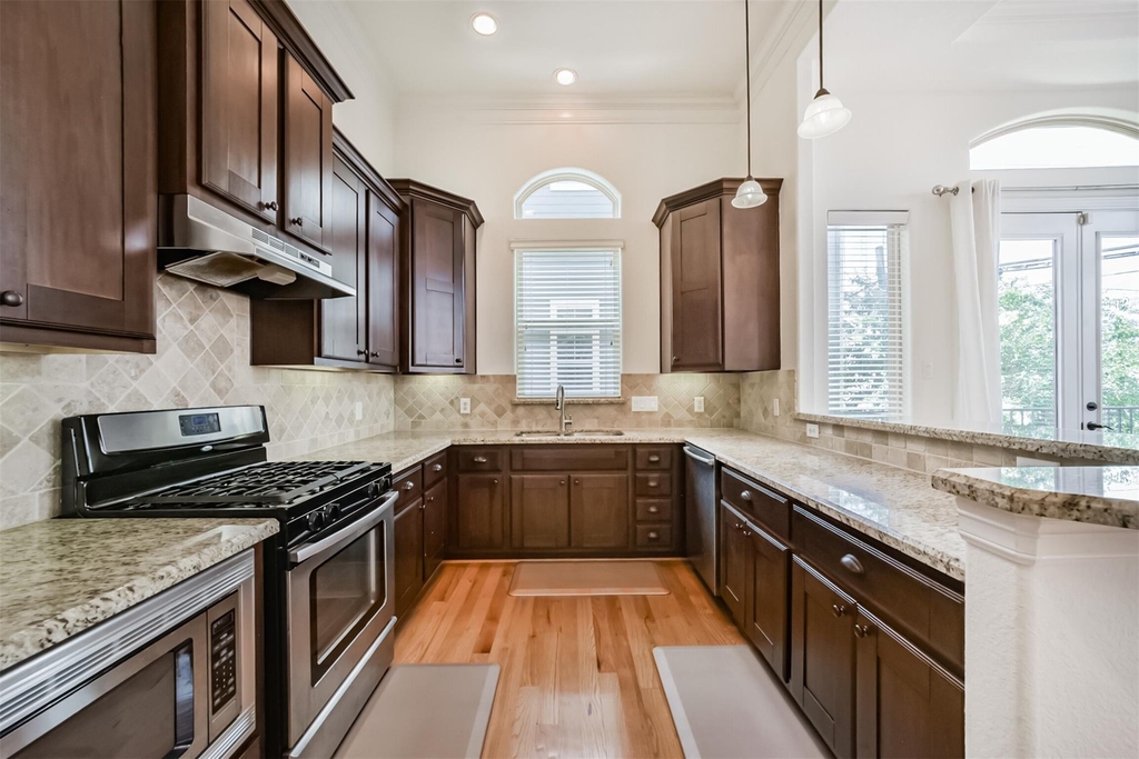 2016 Sabine Street - Photo 13