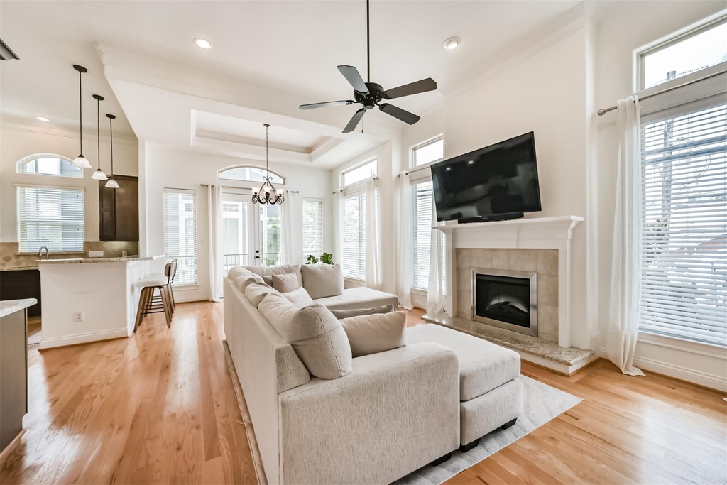 2016 Sabine Street - Photo 3