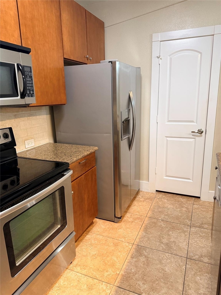 621 21st Street - Photo 4