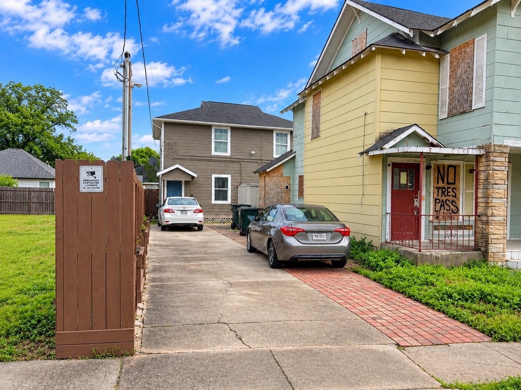 3345 Reeves Street - Photo 1