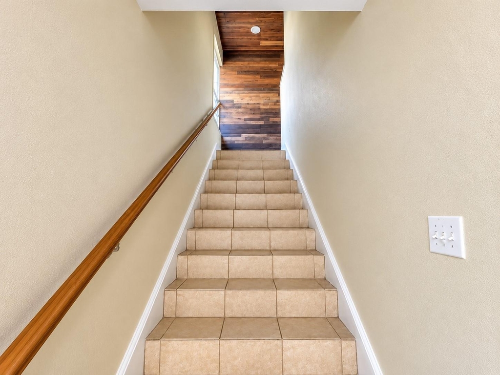 3345 Reeves Street - Photo 2