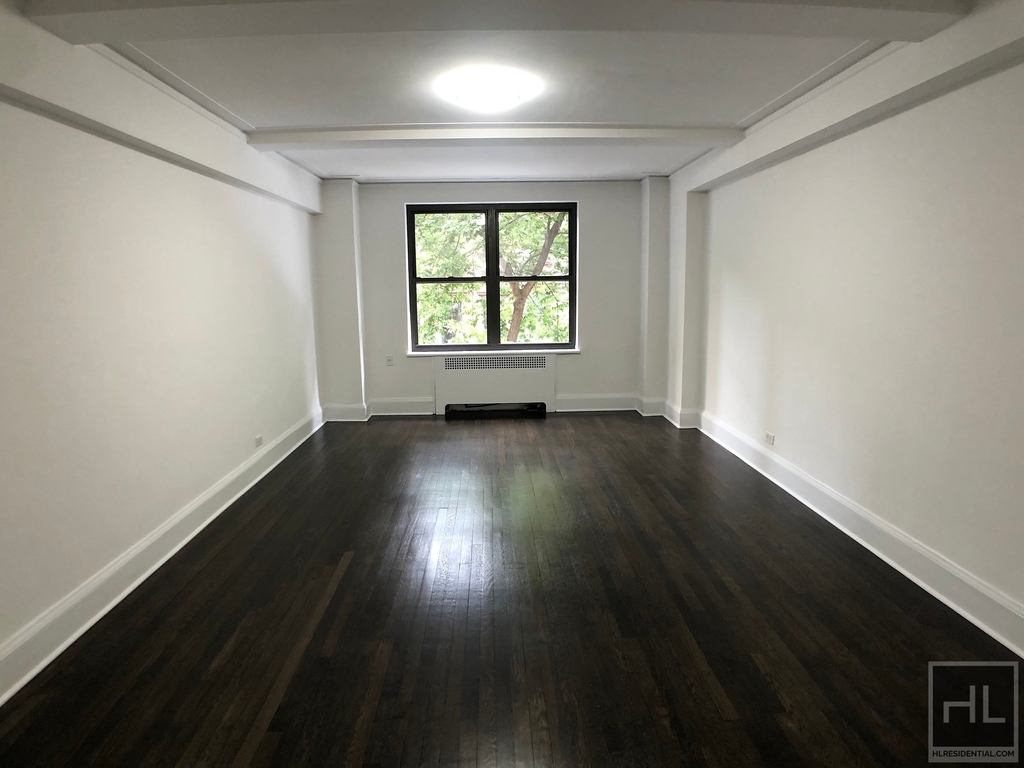 East 38 Street - Photo 0