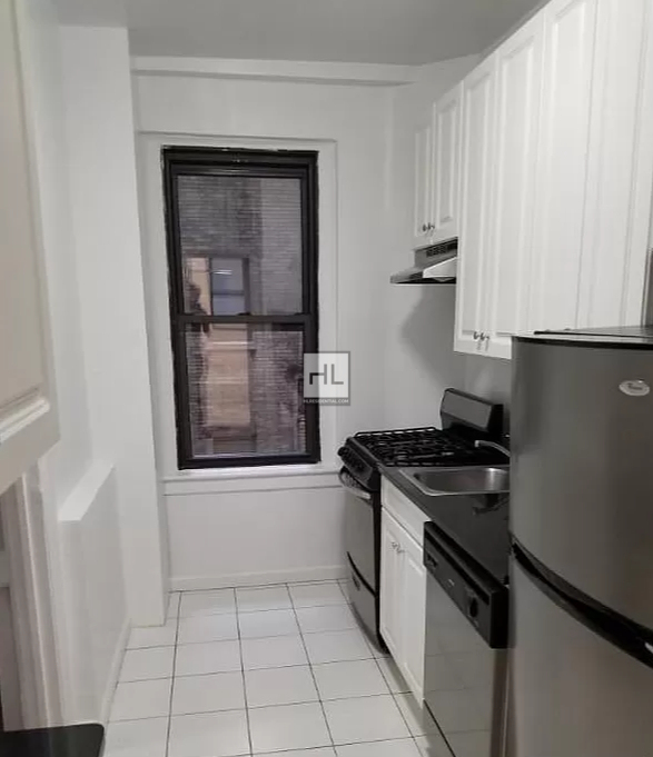 West 55 Street - Photo 2
