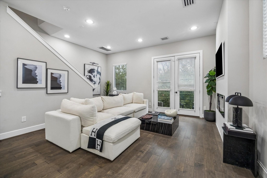 314 Palmer Street - Photo 1