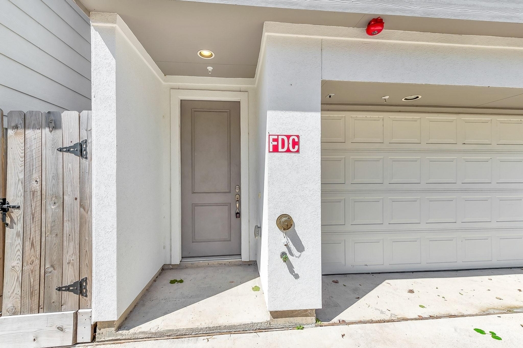2416 Emancipation Ave - Photo 28