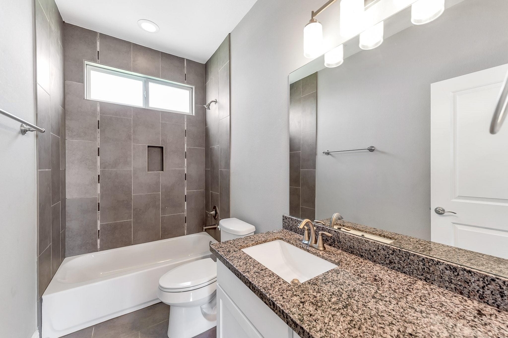 2416 Emancipation Ave - Photo 19