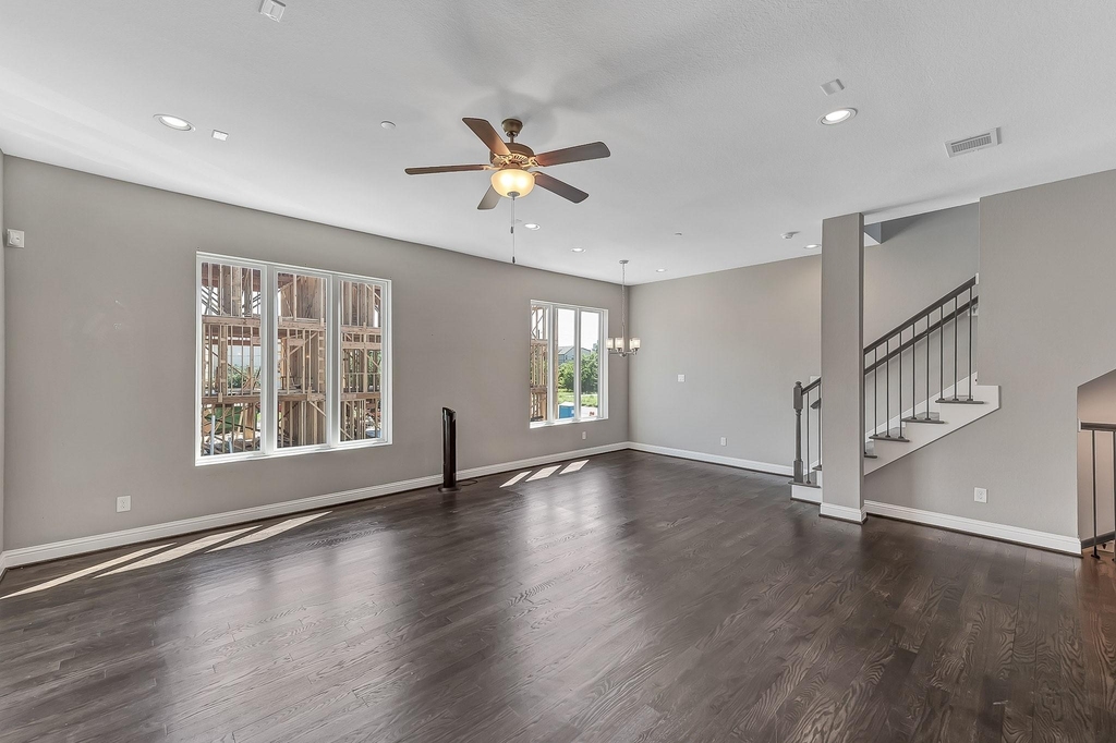 2416 Emancipation Ave - Photo 10