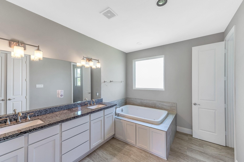 2416 Emancipation Ave - Photo 18