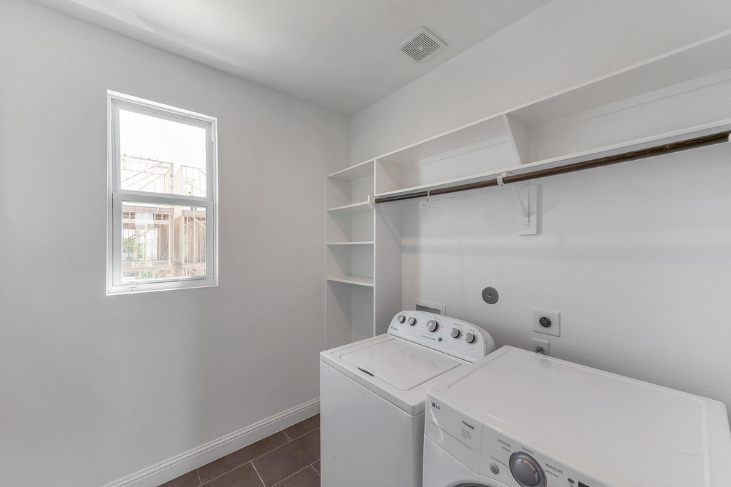 2416 Emancipation Ave - Photo 24