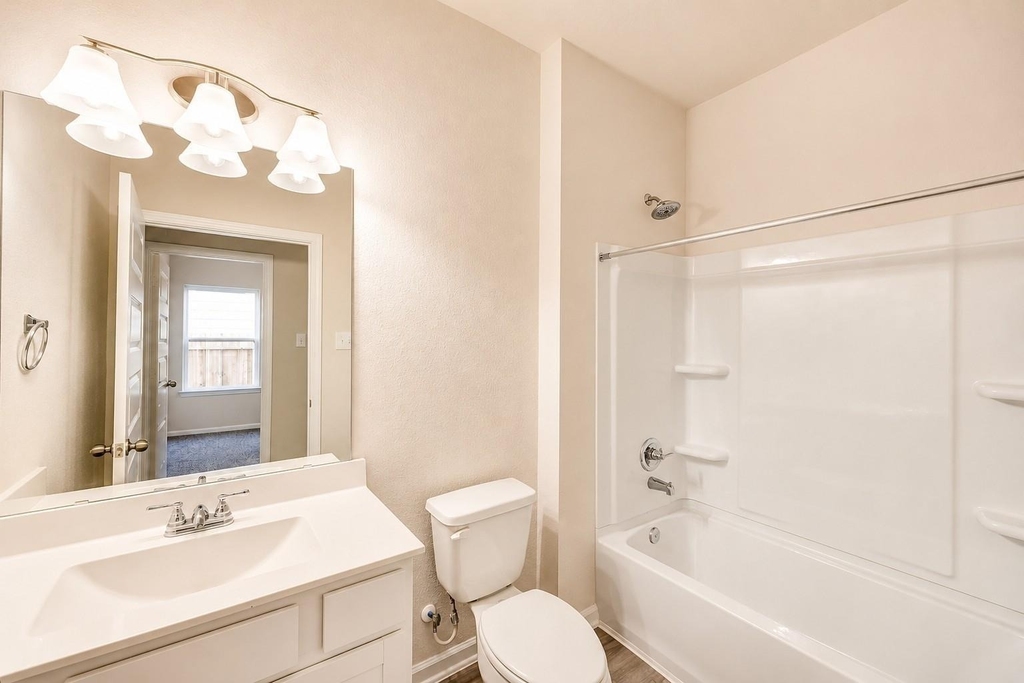 1913 N Riverside Circle - Photo 14
