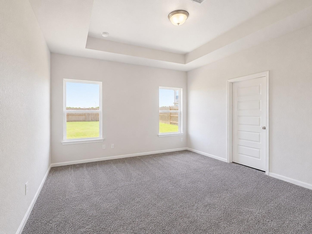 1913 N Riverside Circle - Photo 10
