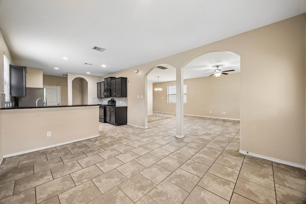 8914 Eldorado Glen Drive - Photo 10