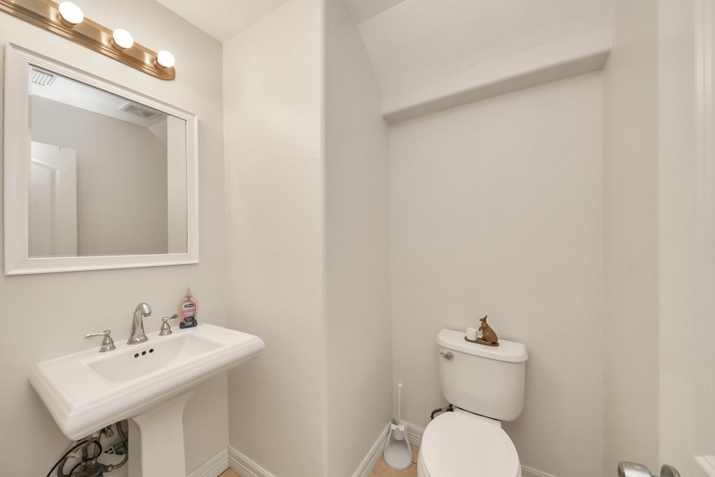 6723 Stonecross Creek Lane - Photo 16