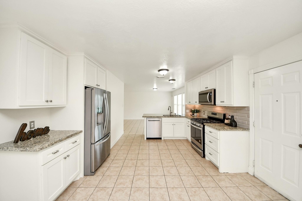 6723 Stonecross Creek Lane - Photo 10