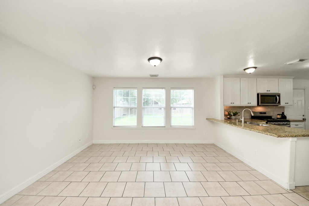 6723 Stonecross Creek Lane - Photo 5