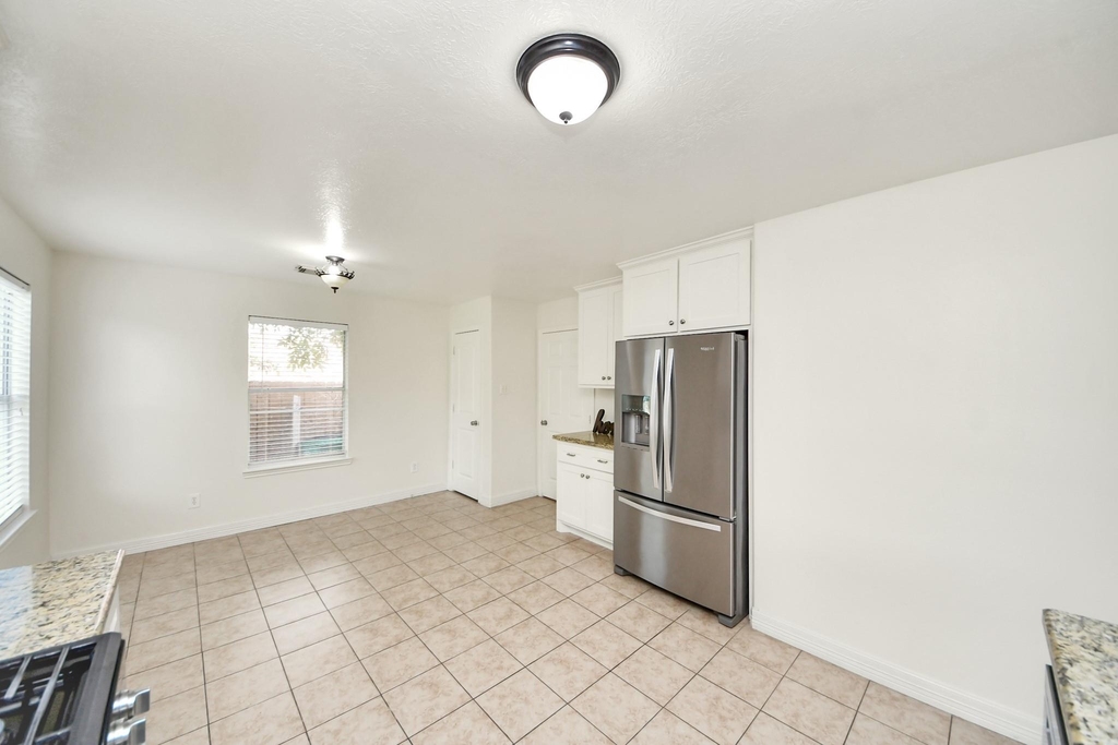 6723 Stonecross Creek Lane - Photo 13