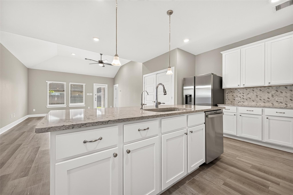10546 Preserve Way - Photo 13
