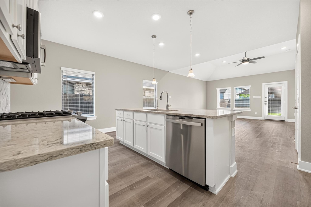 10546 Preserve Way - Photo 12