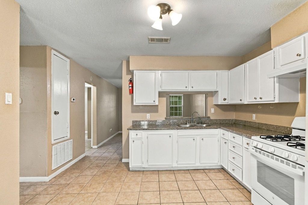 719 Kilpatrick Street - Photo 5