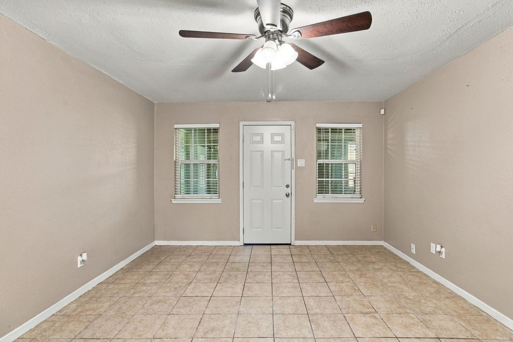 719 Kilpatrick Street - Photo 3